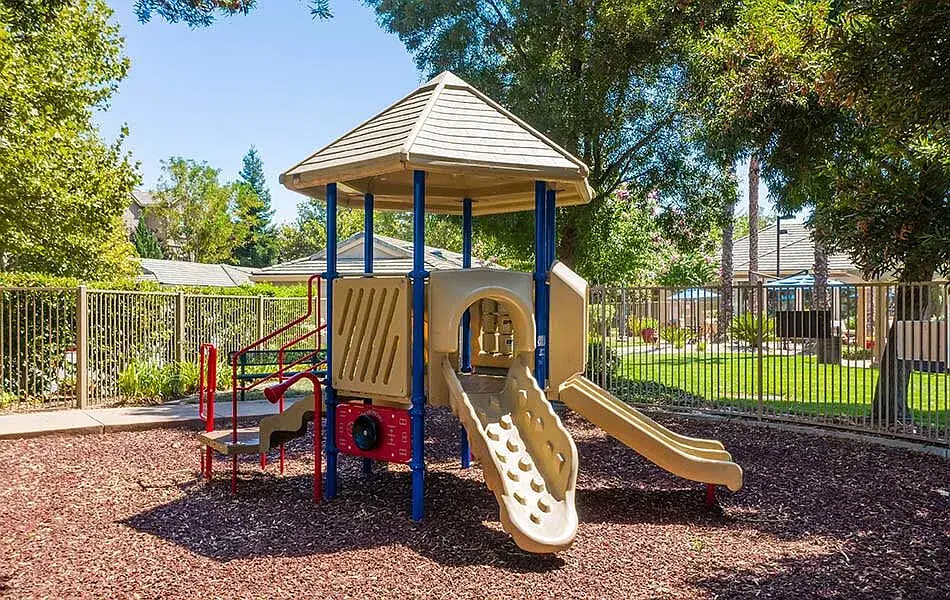 Amberwood Apartments